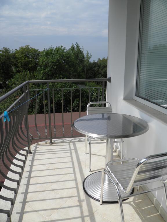 Family Hotel Maritime Ahtopol Bilik gambar